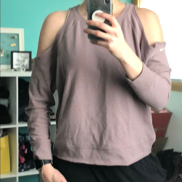 Victoria’s Secret sport open shoulder long sleeve - Picture 3 of 4